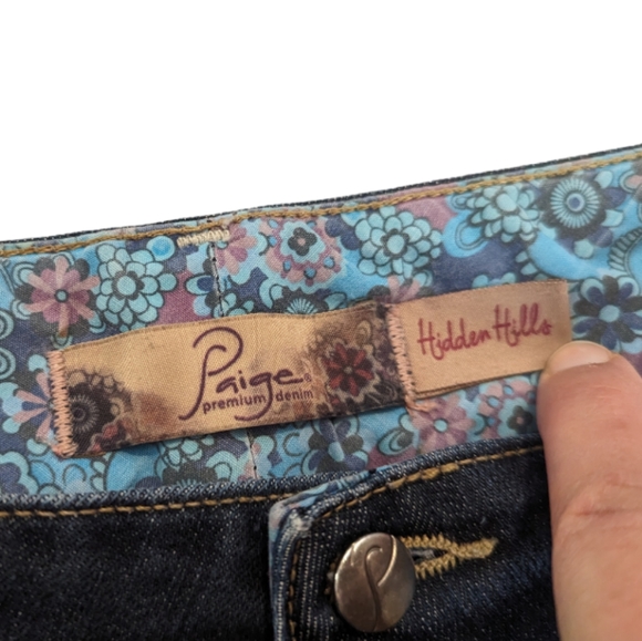 Paige Hidden Hills Boot Cut Dark Wash Jeans Women's Size 26 - Picture 2 of 8